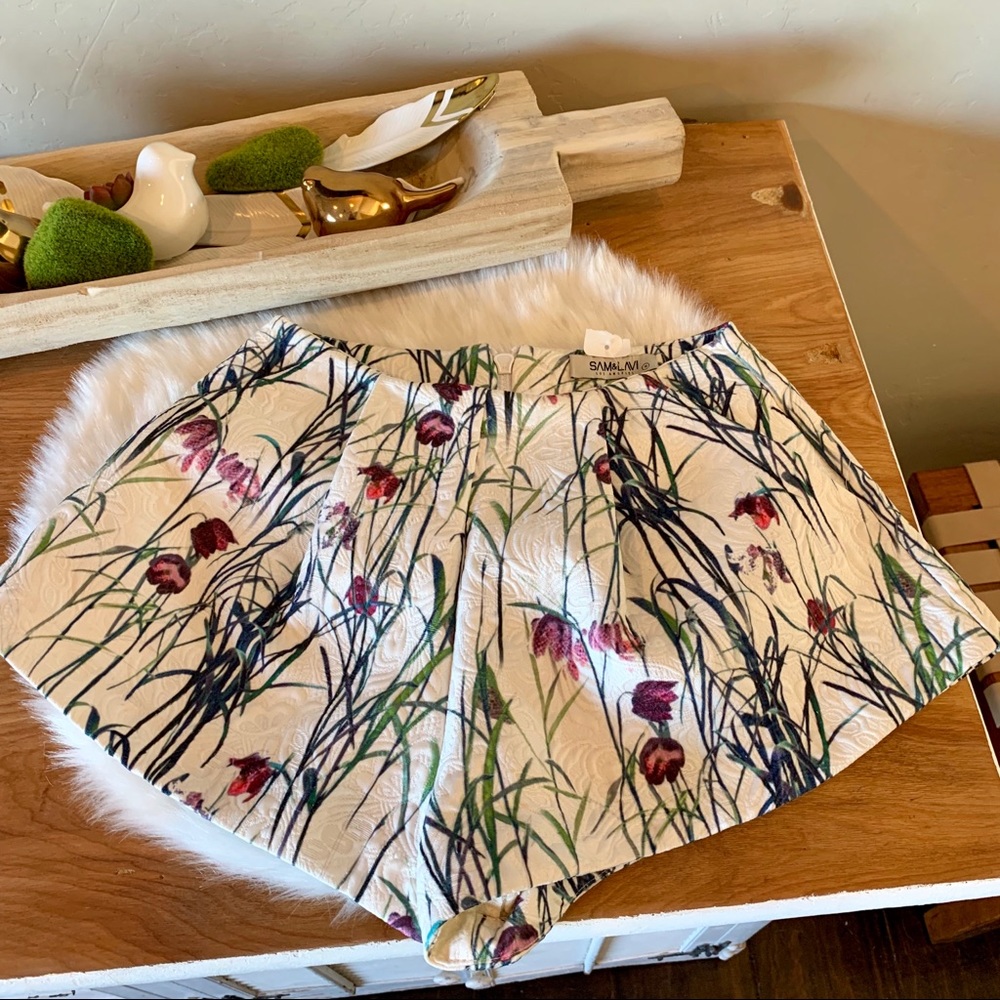 New- Sam & Lavi botanical floral shorts -#300